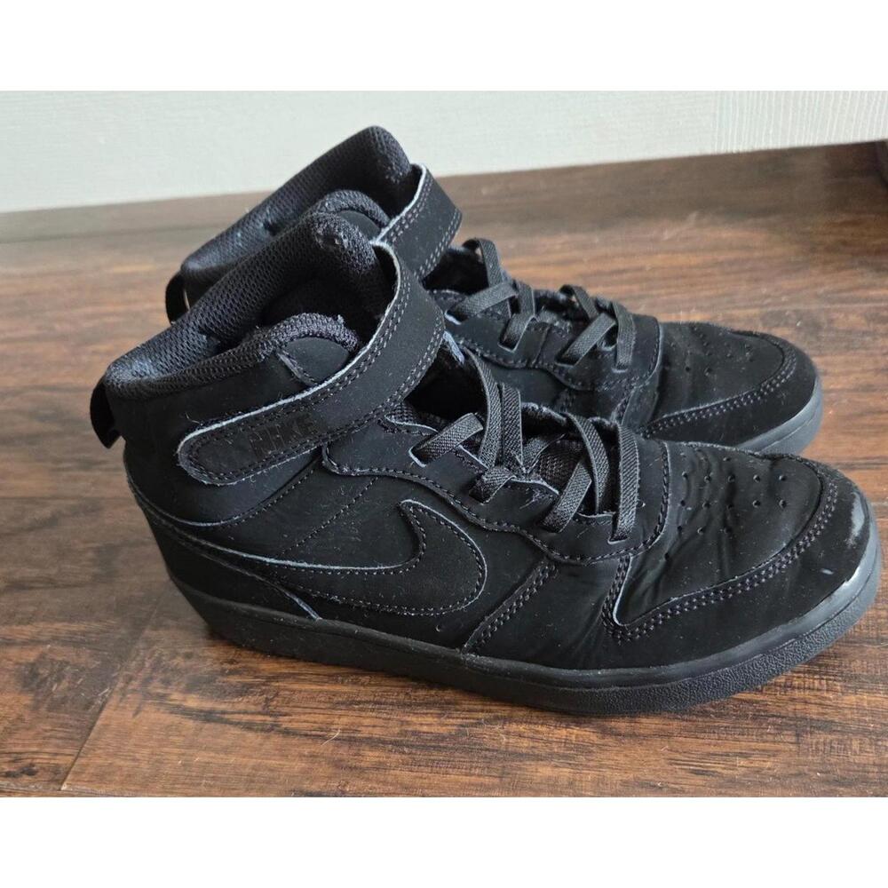 Nikes - Picture 4 of 8